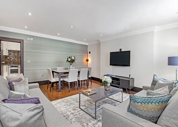 130 Queen\'S Gate Apartments